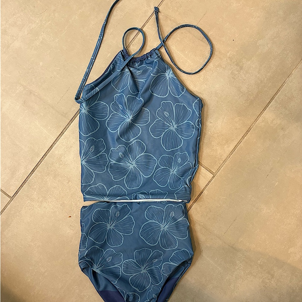 Reversible bathing suit - Picture 2 of 2